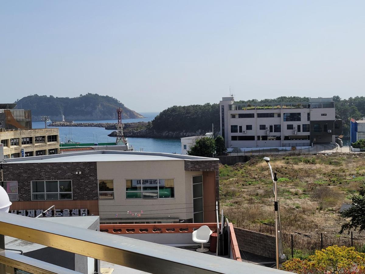 Bk Hotel Jeju Seogwipo Exterior photo